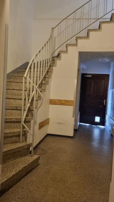 Apartment Mit 2 Betten Inklusive Gratis Parkplatz Graz Kültér fotó